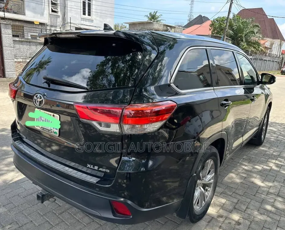 Toyota Highlander 2016 Black