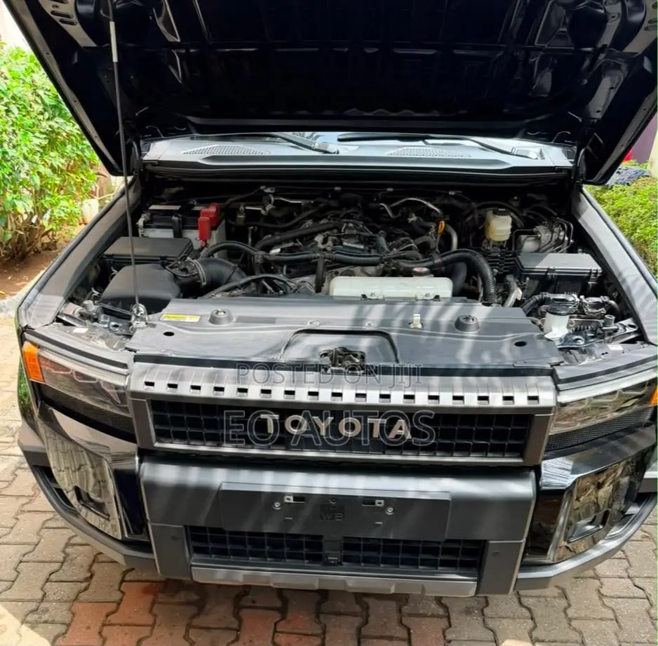 Toyota Land Cruiser Prado 2024 Black