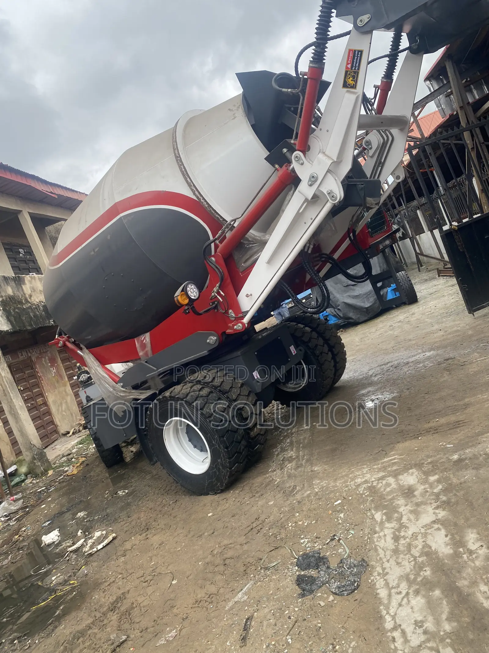 Mobile Concrete Mixer 7.5cubic