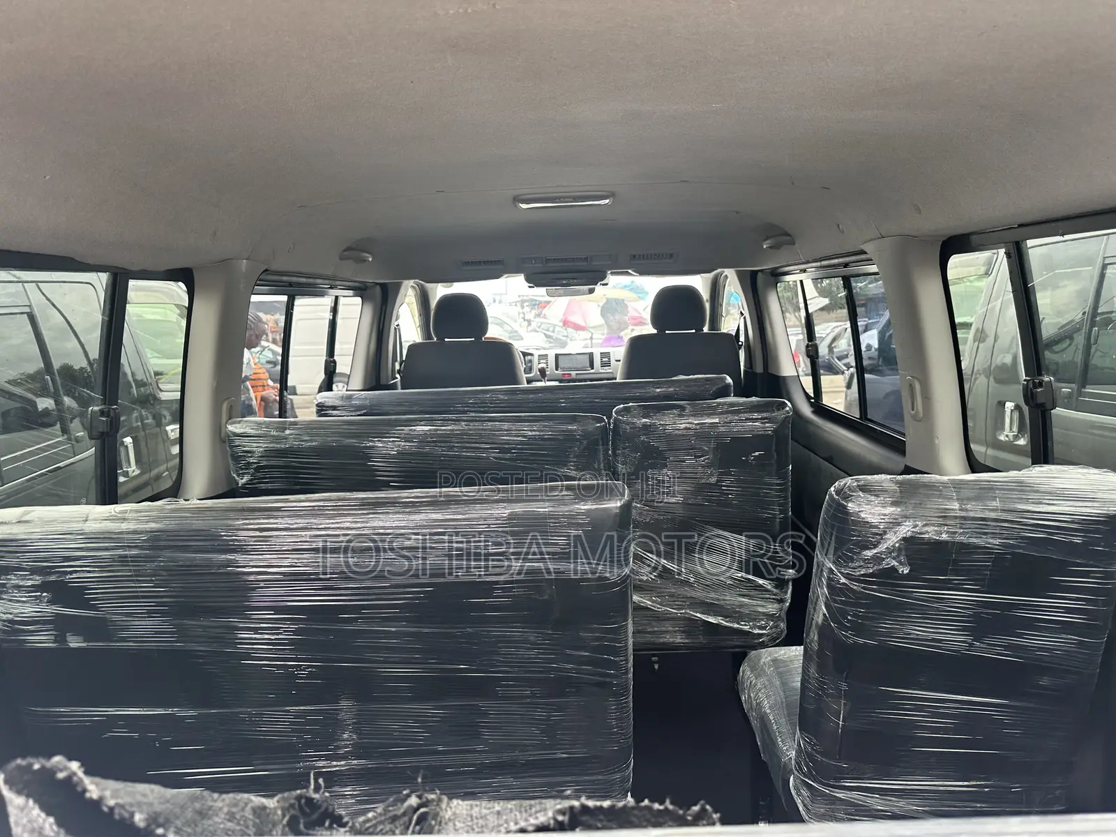 Toyota HiAce 2013 White