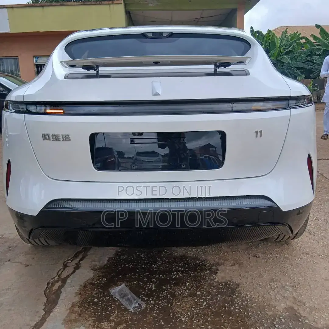 New Avatr 11 2025 White