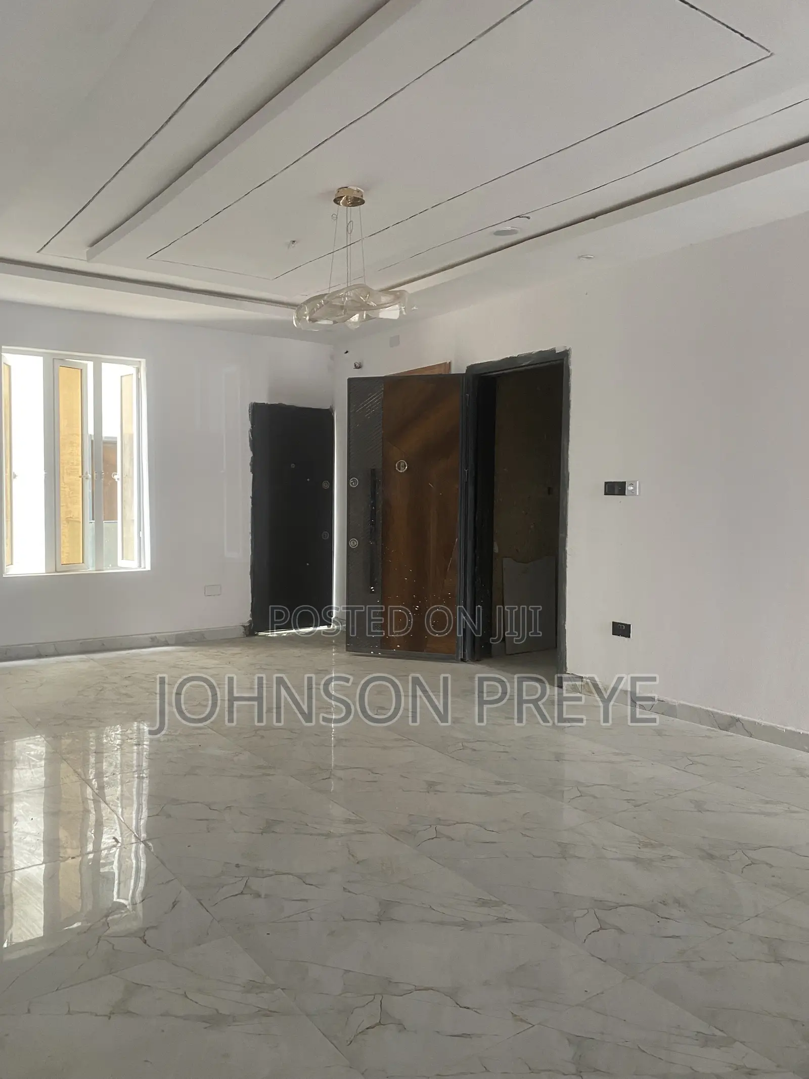2bdrm Apartment in Lekki Phase 1 for sale