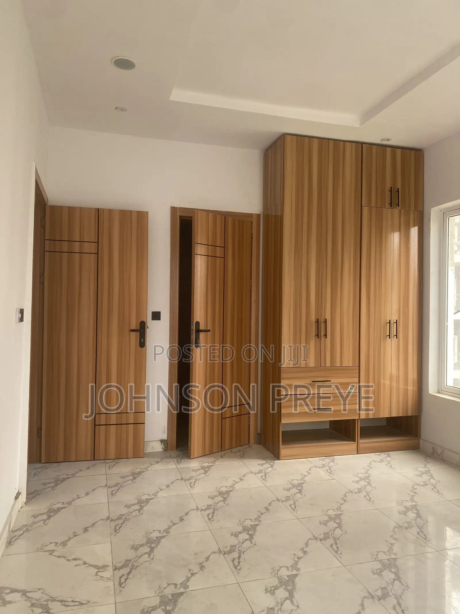 2bdrm Apartment in Lekki Phase 1 for sale