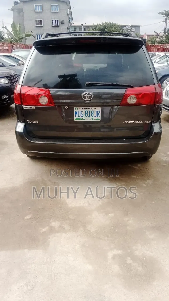 Toyota Sienna XLE AWD 2005 Gray
