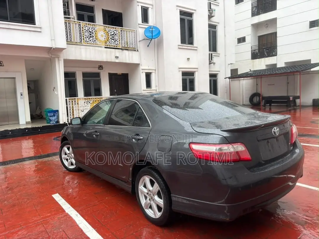 Toyota Camry SE 4dr Sedan (2.4L 4cyl 5A) 2008 Gray