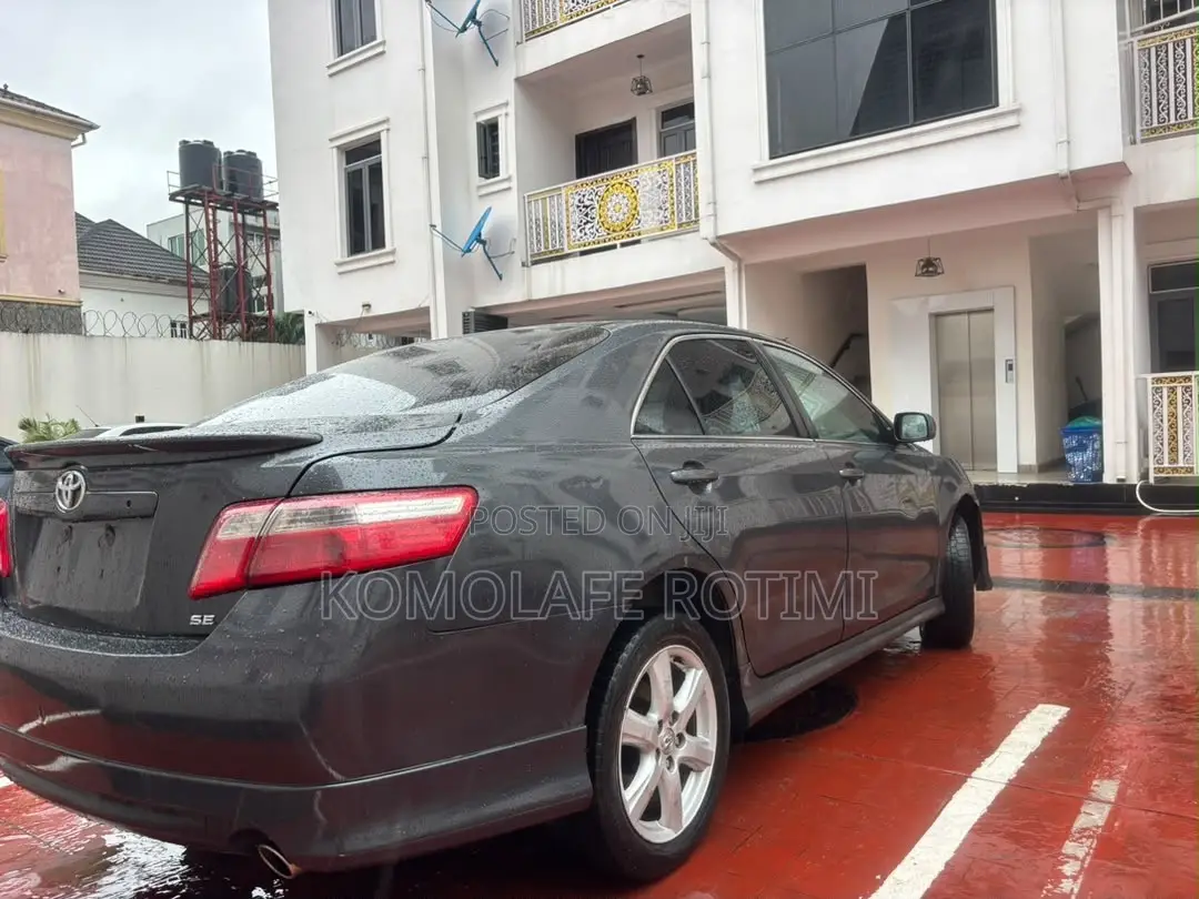 Toyota Camry SE 4dr Sedan (2.4L 4cyl 5A) 2008 Gray