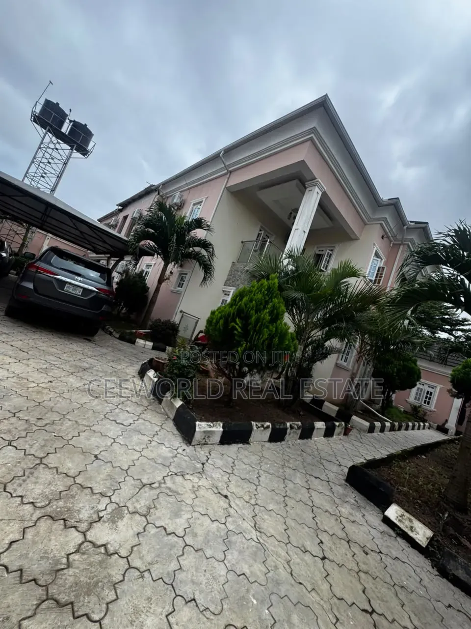 6bdrm Duplex in Iyana Eyinni Estate, CHallenge / Ibadan for rent