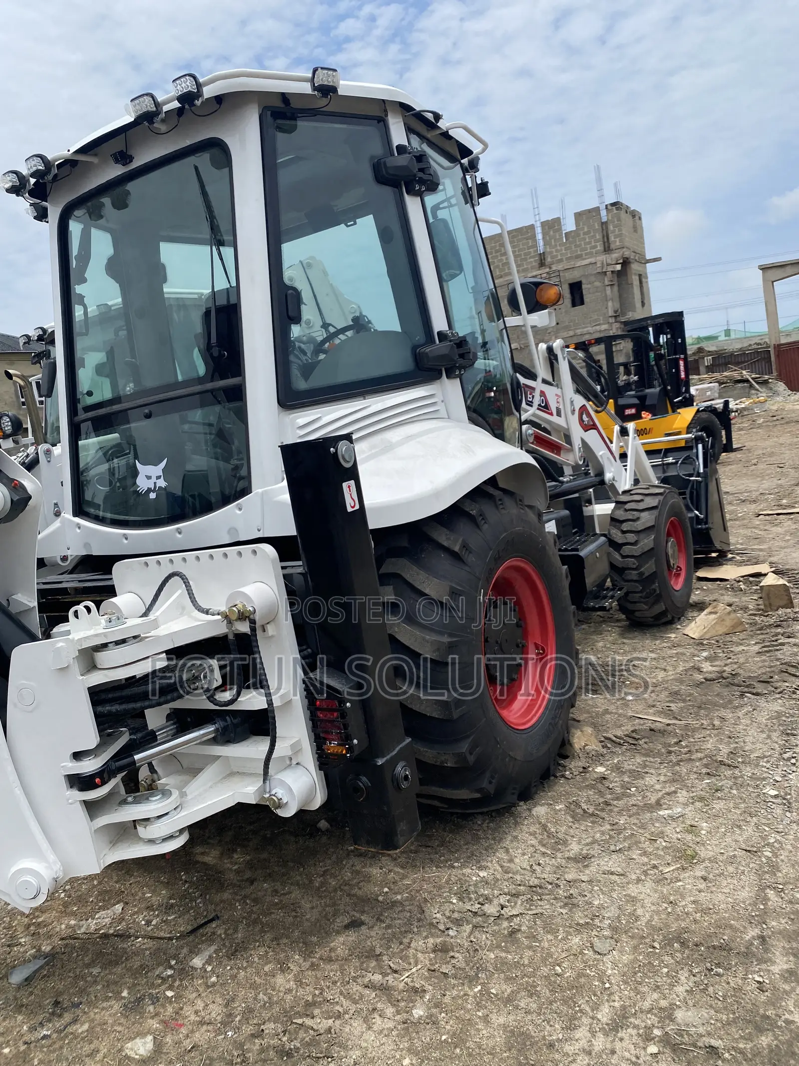 Bobcat Backhoe B730