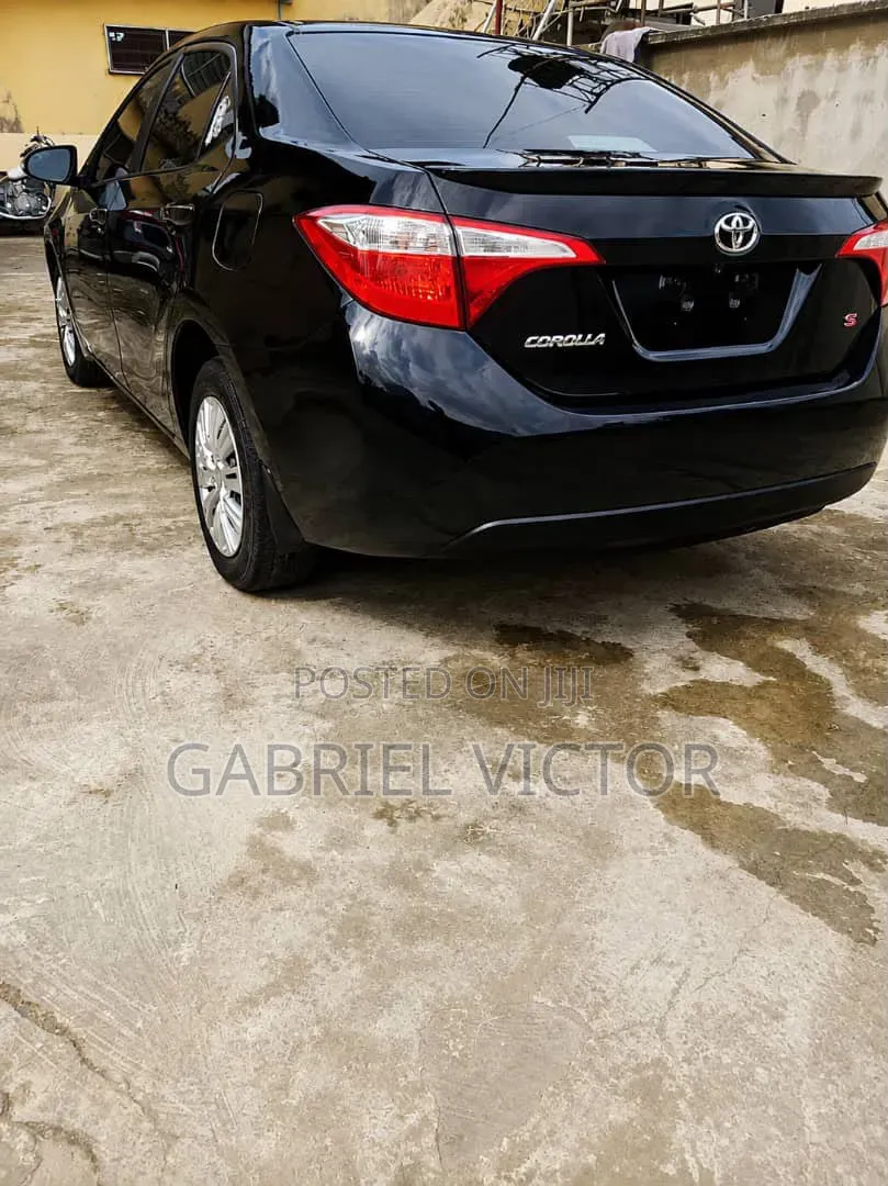 Toyota Corolla SE 4dr Sedan (1.8L 4cyl CVT) 2017 Black