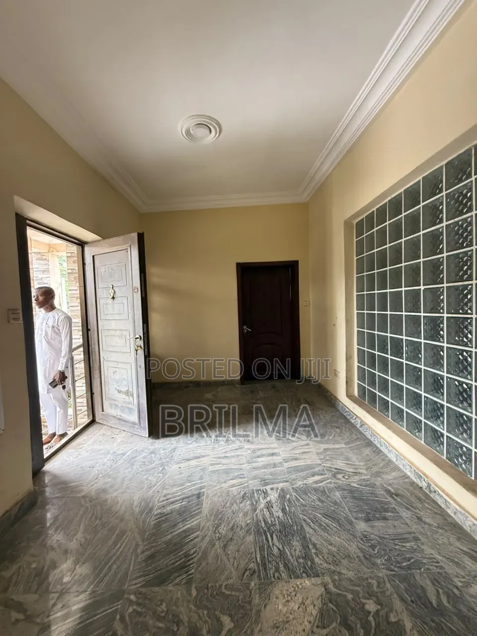 6bdrm Duplex in Guzape District for sale