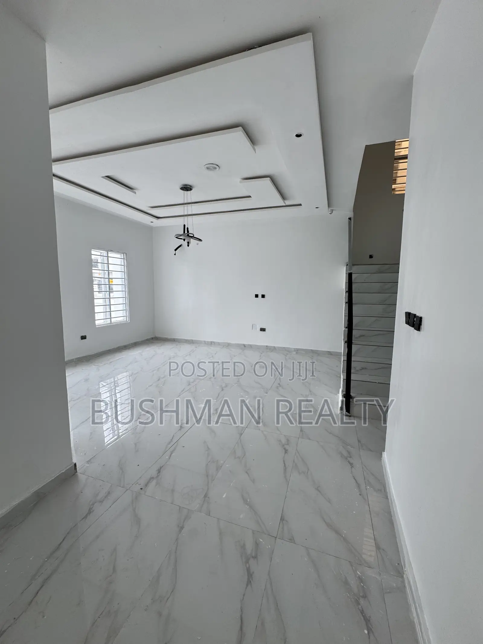 5bdrm Duplex in Ikota for sale