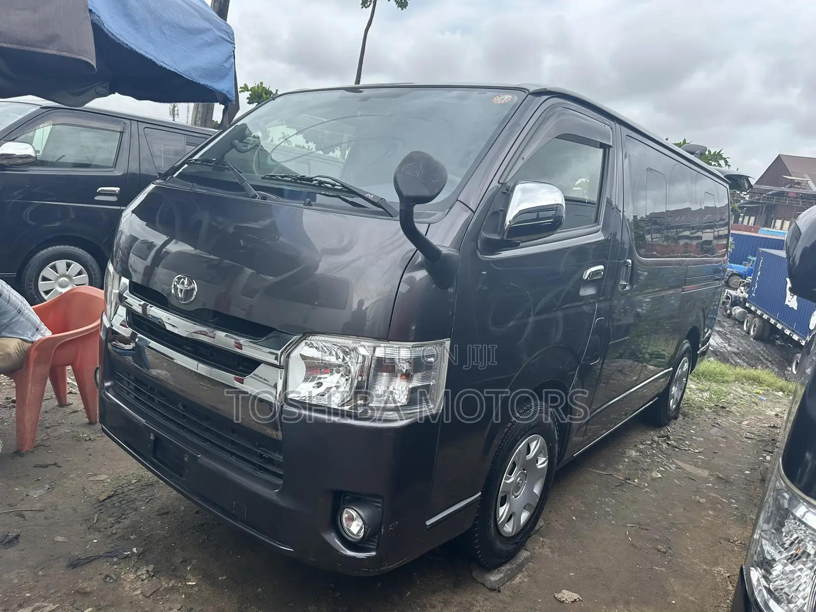 Toyota HiAce 2015 Black