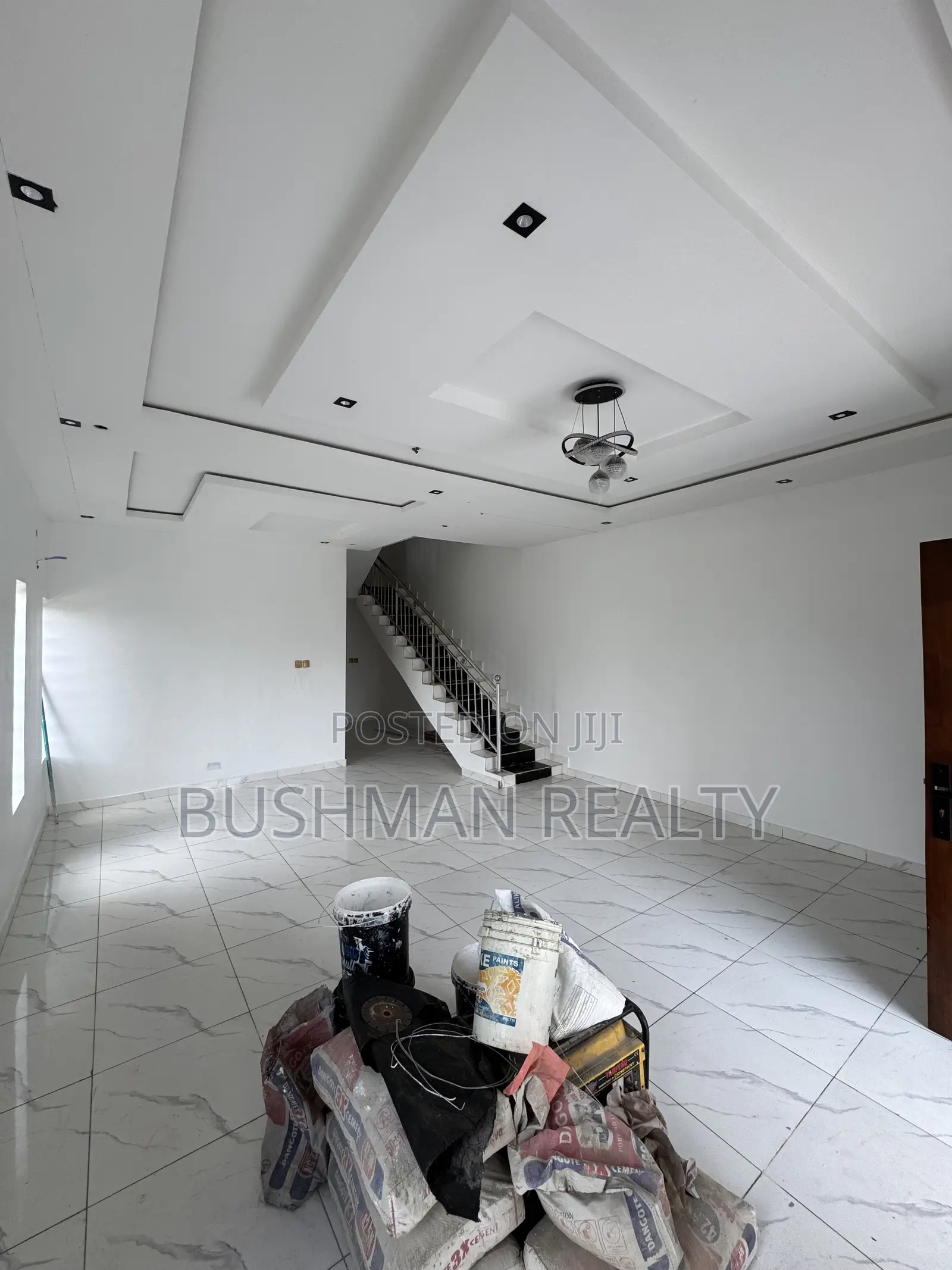 4bdrm Duplex in Ikota for sale