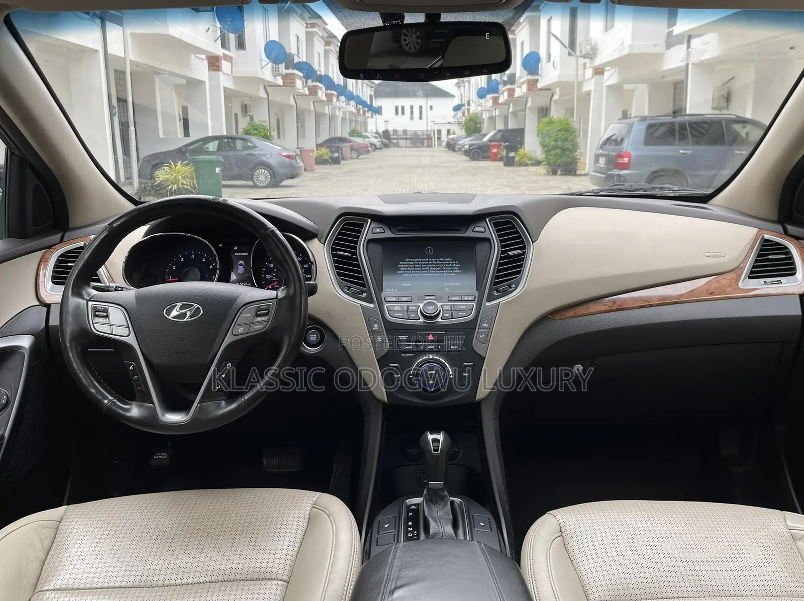 Hyundai Santa Fe Limited 4dr SUV AWD (3.3L 6cyl 6A) 2015 Brown