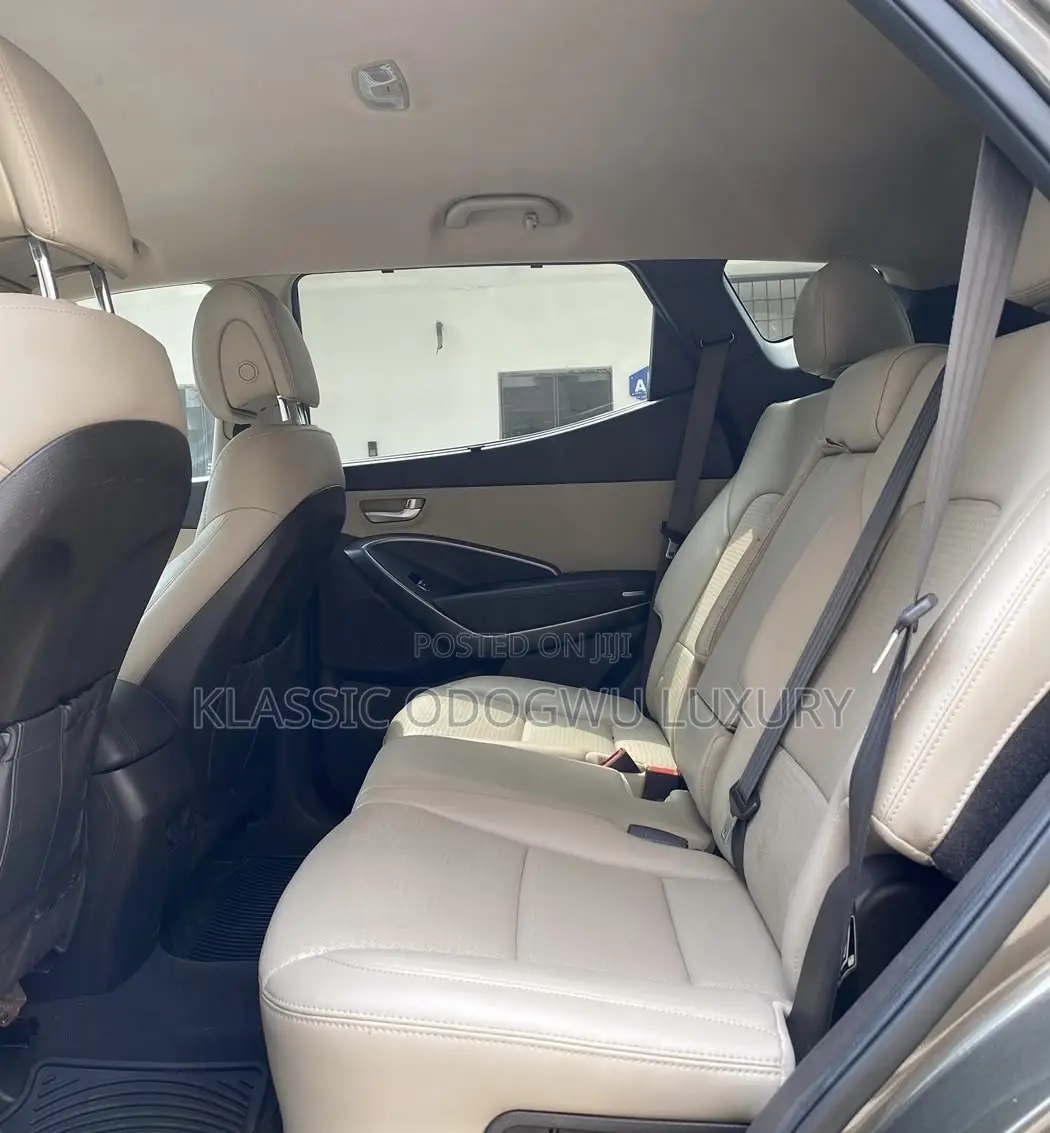 Hyundai Santa Fe Limited 4dr SUV AWD (3.3L 6cyl 6A) 2014 Brown