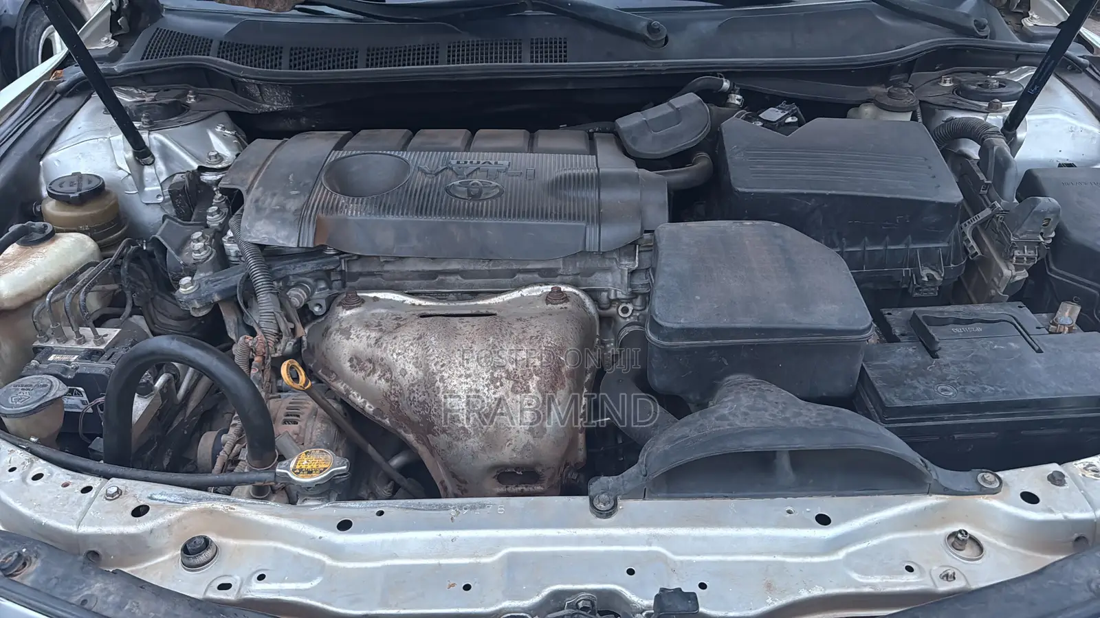 Toyota Camry LE 4dr Sedan (2.5L 4cyl 6A) 2011 Silver