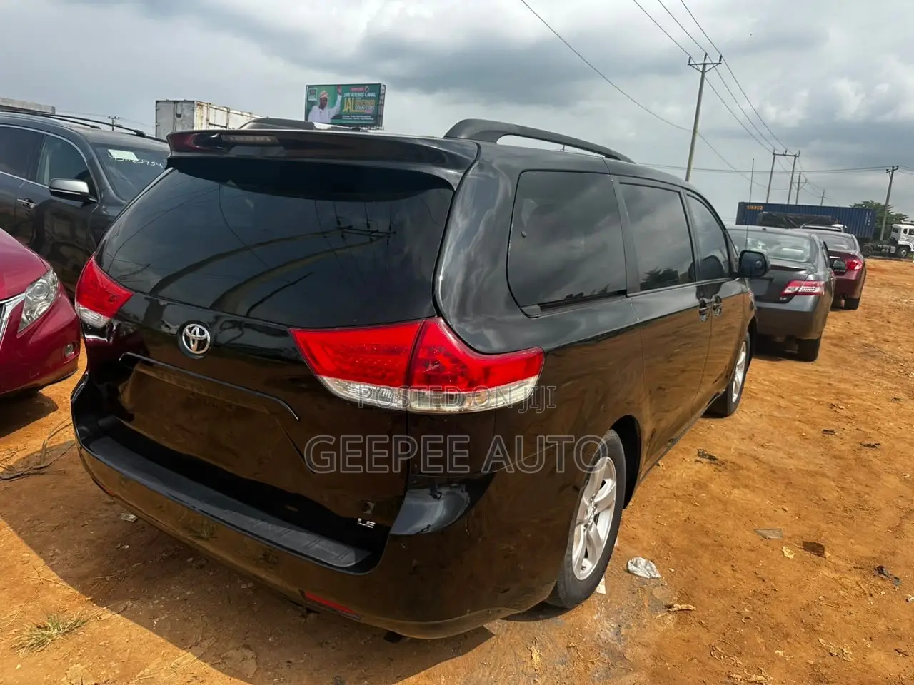 Toyota Sienna LE 8 Passenger 2011 Black
