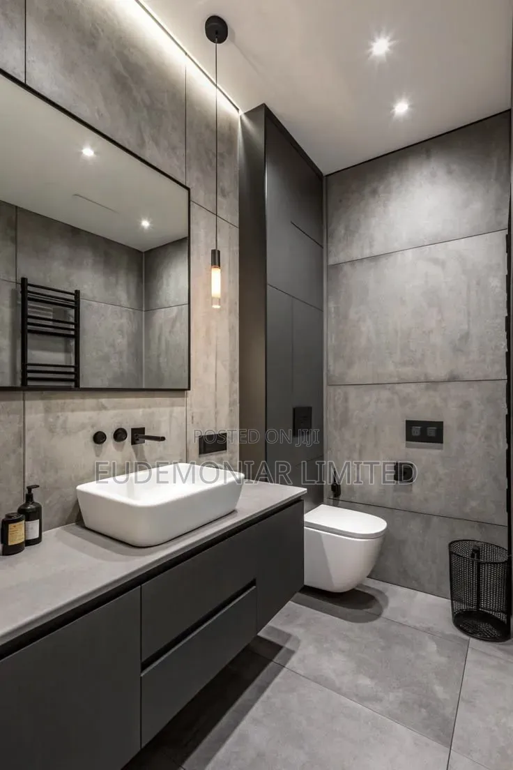 Space-Saving Bathroom Desige