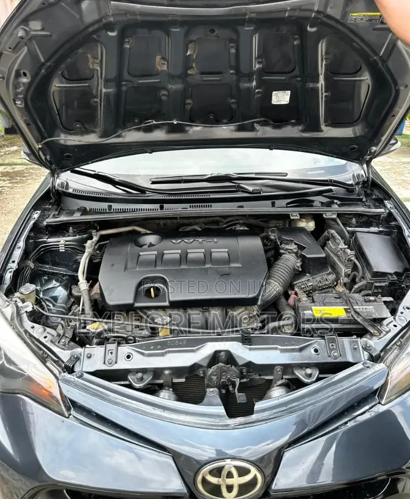 Toyota Corolla 2016 Black