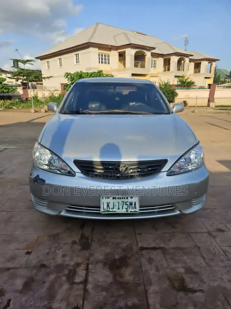 Toyota Camry 2.4 GLi Automatic 2006 Silver