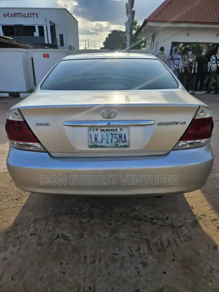 Toyota Camry 2.4 GLi Automatic 2006 Silver