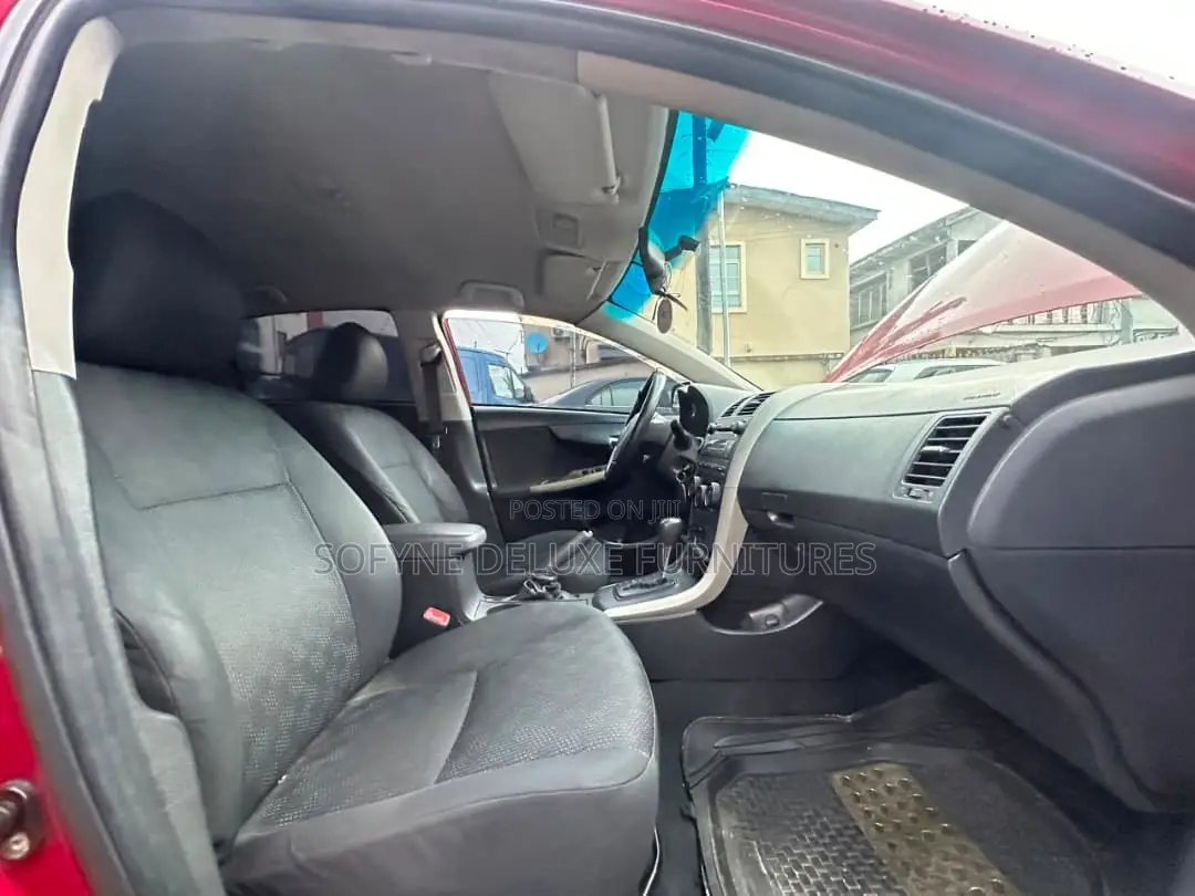 Toyota Corolla 2009 Red