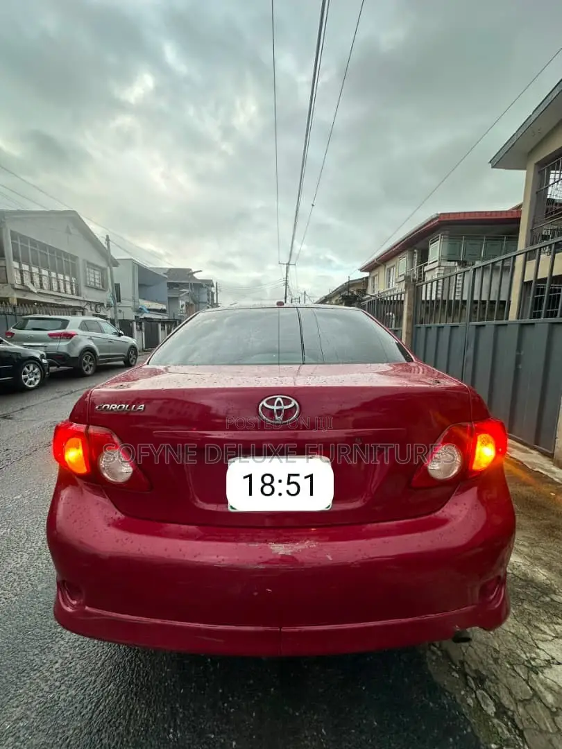 Toyota Corolla 2009 Red