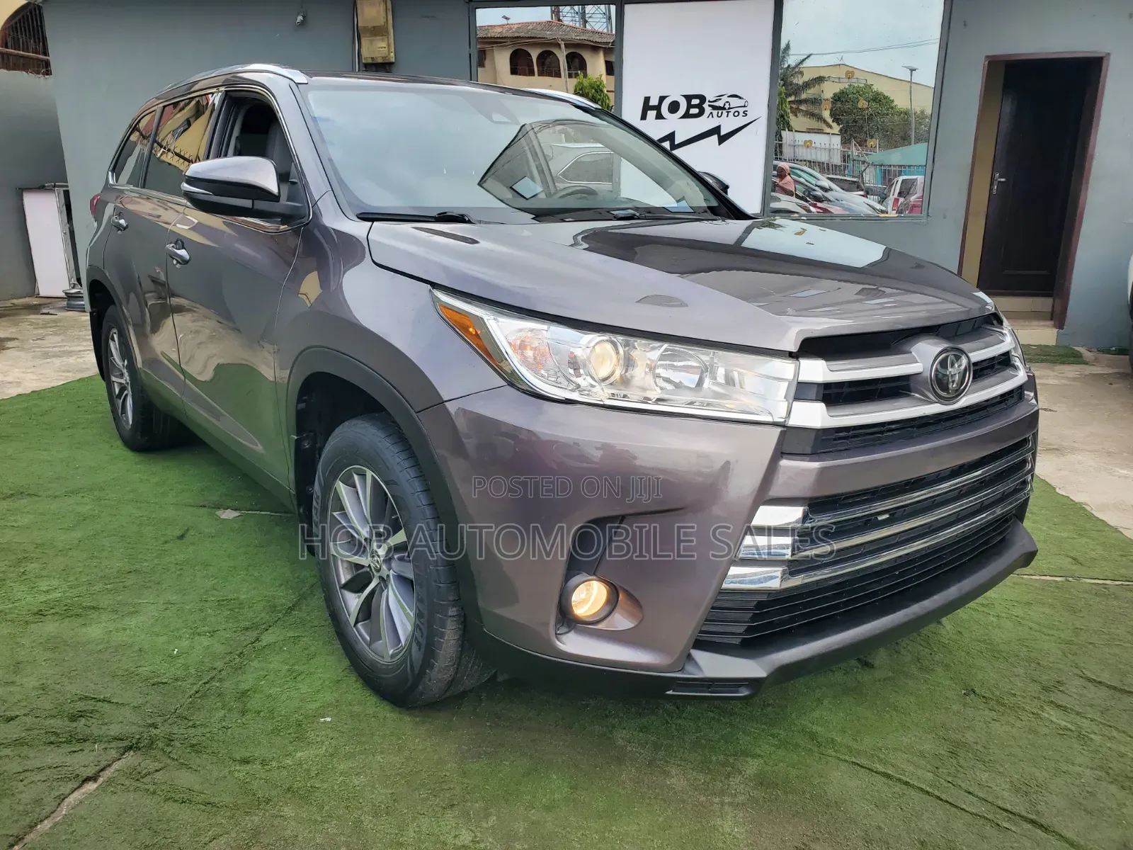 Toyota Highlander XLE 2019 Gray