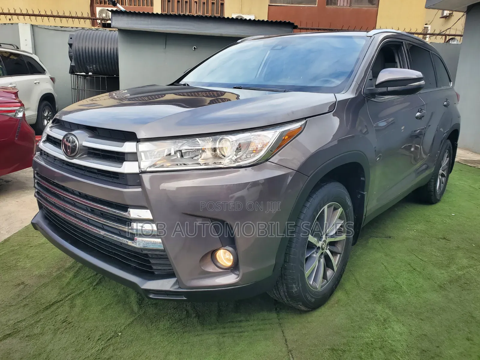 Toyota Highlander XLE 2019 Gray