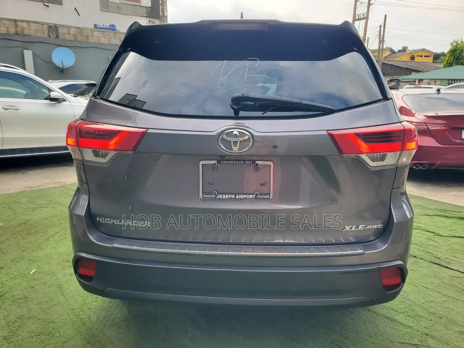 Toyota Highlander XLE 2019 Gray