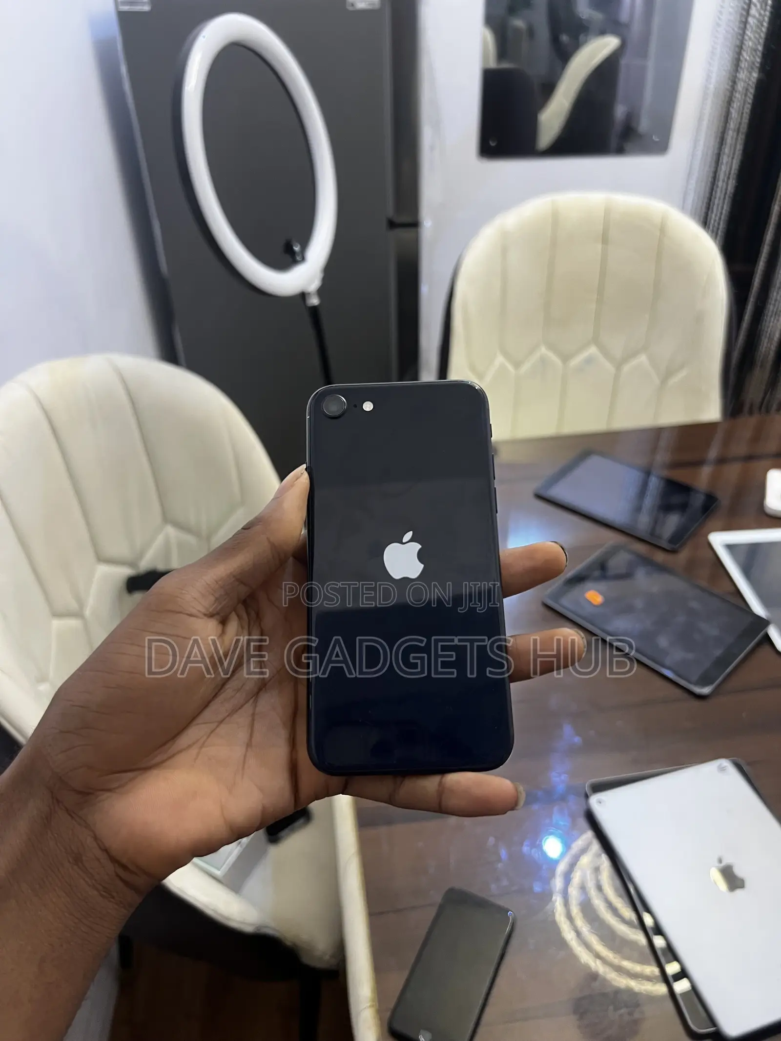 Apple iPhone SE (2022) 64 GB Black