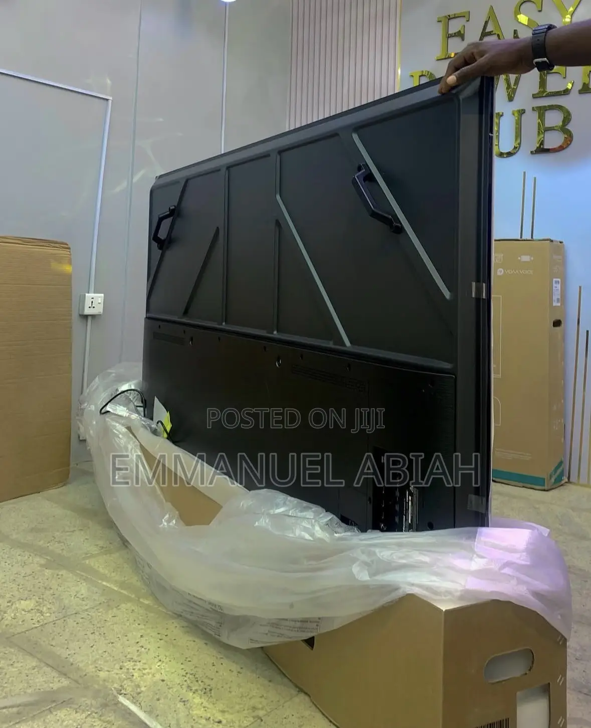 Hisense 85” QLED TV