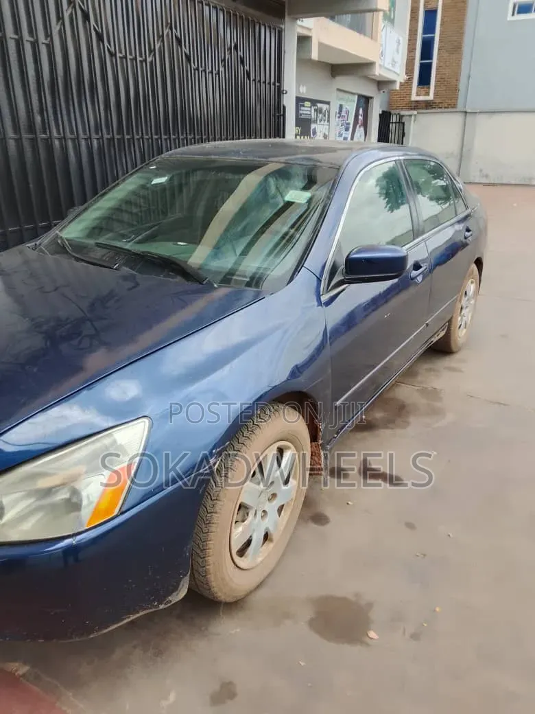 Honda Accord 2005 Blue