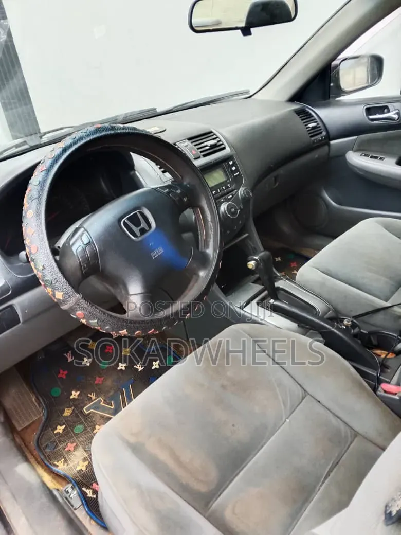Honda Accord 2005 Blue