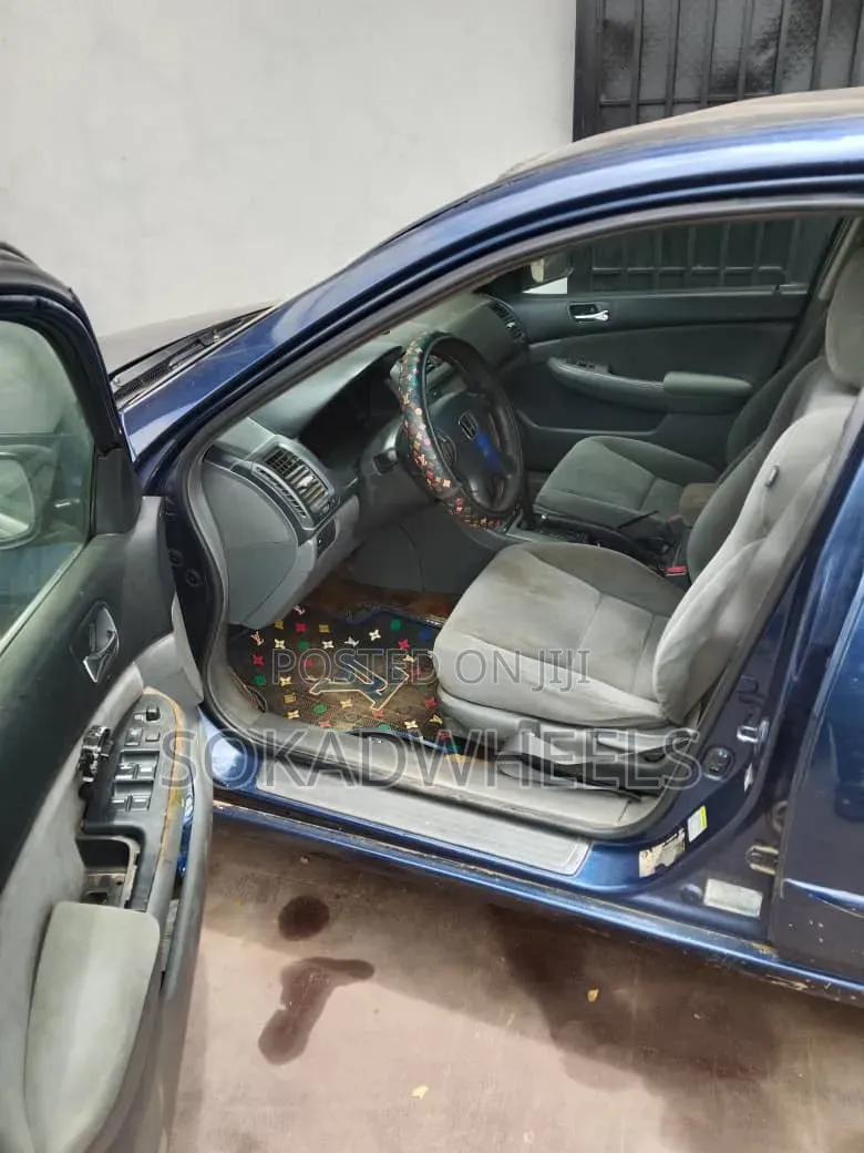 Honda Accord 2005 Blue