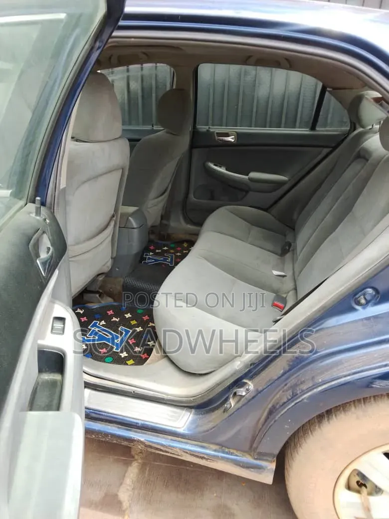 Honda Accord 2005 Blue