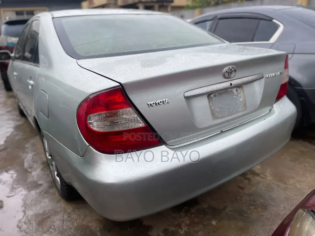 Toyota Camry 2004 Blue