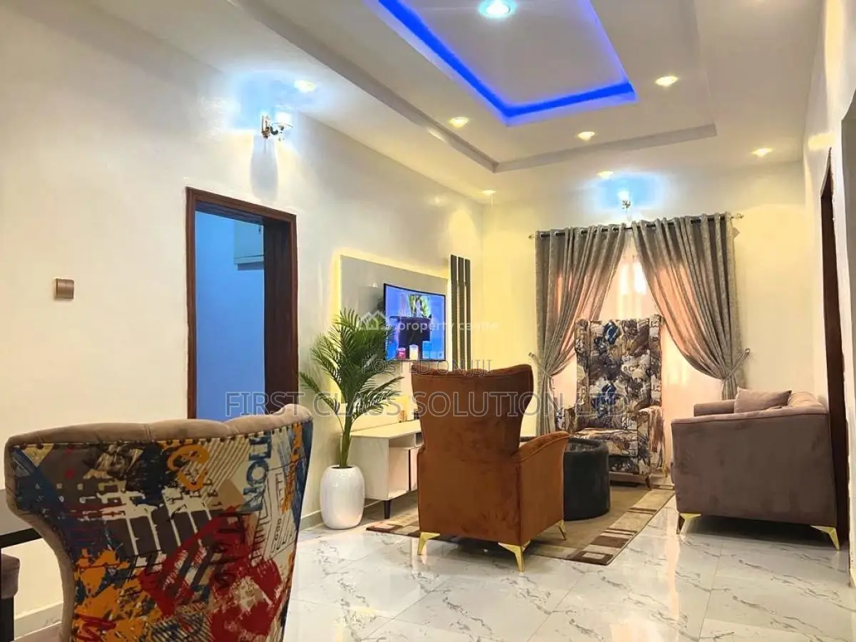 Comfortably Furnished and Serviced Luxury 2 Bedroom Apartment
