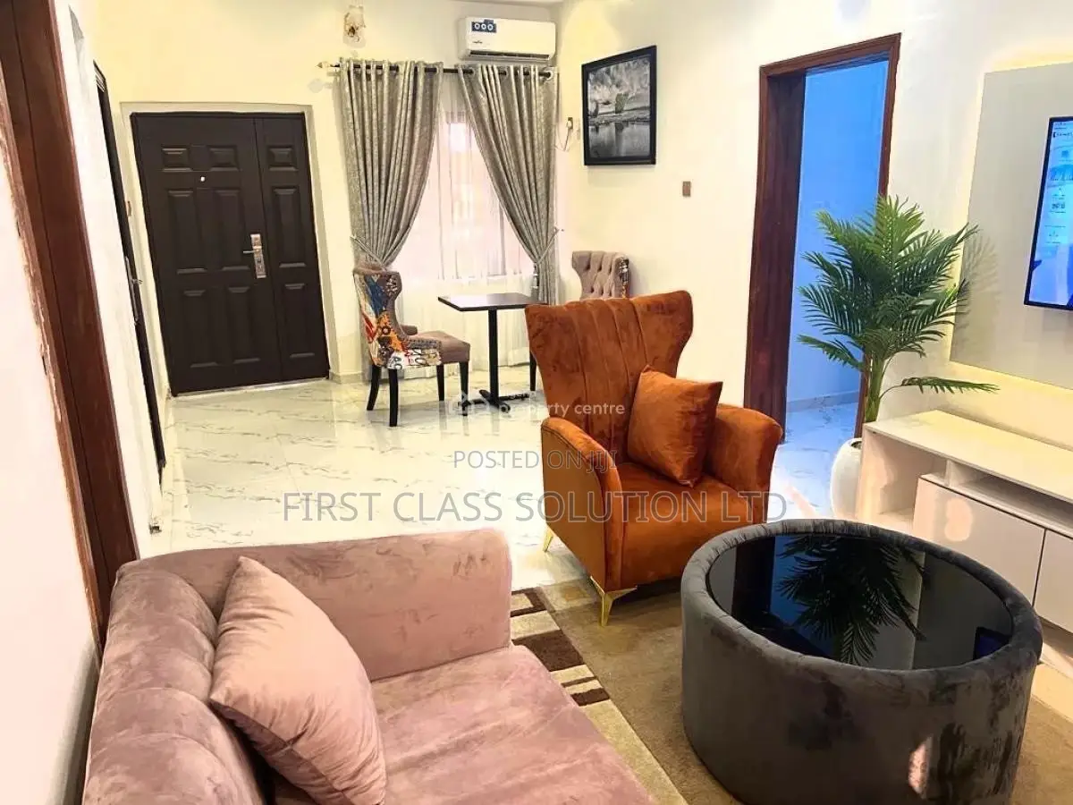 Comfortably Furnished and Serviced Luxury 2 Bedroom Apartment