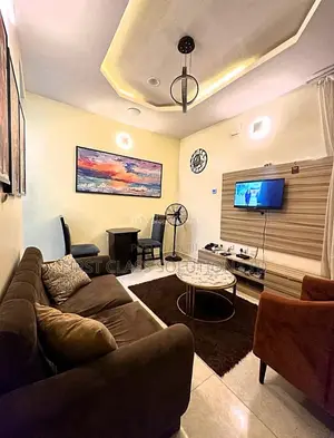 Stylishly Furnished and Well Serviced Luxury 1 Bedroom Apartment