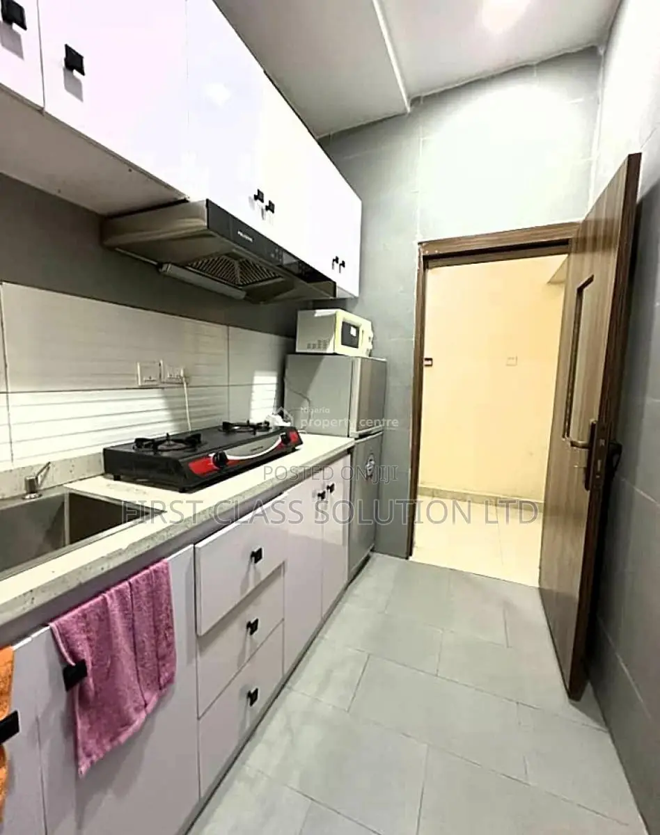 Stylishly Furnished and Well Serviced Luxury 1 Bedroom Apartment
