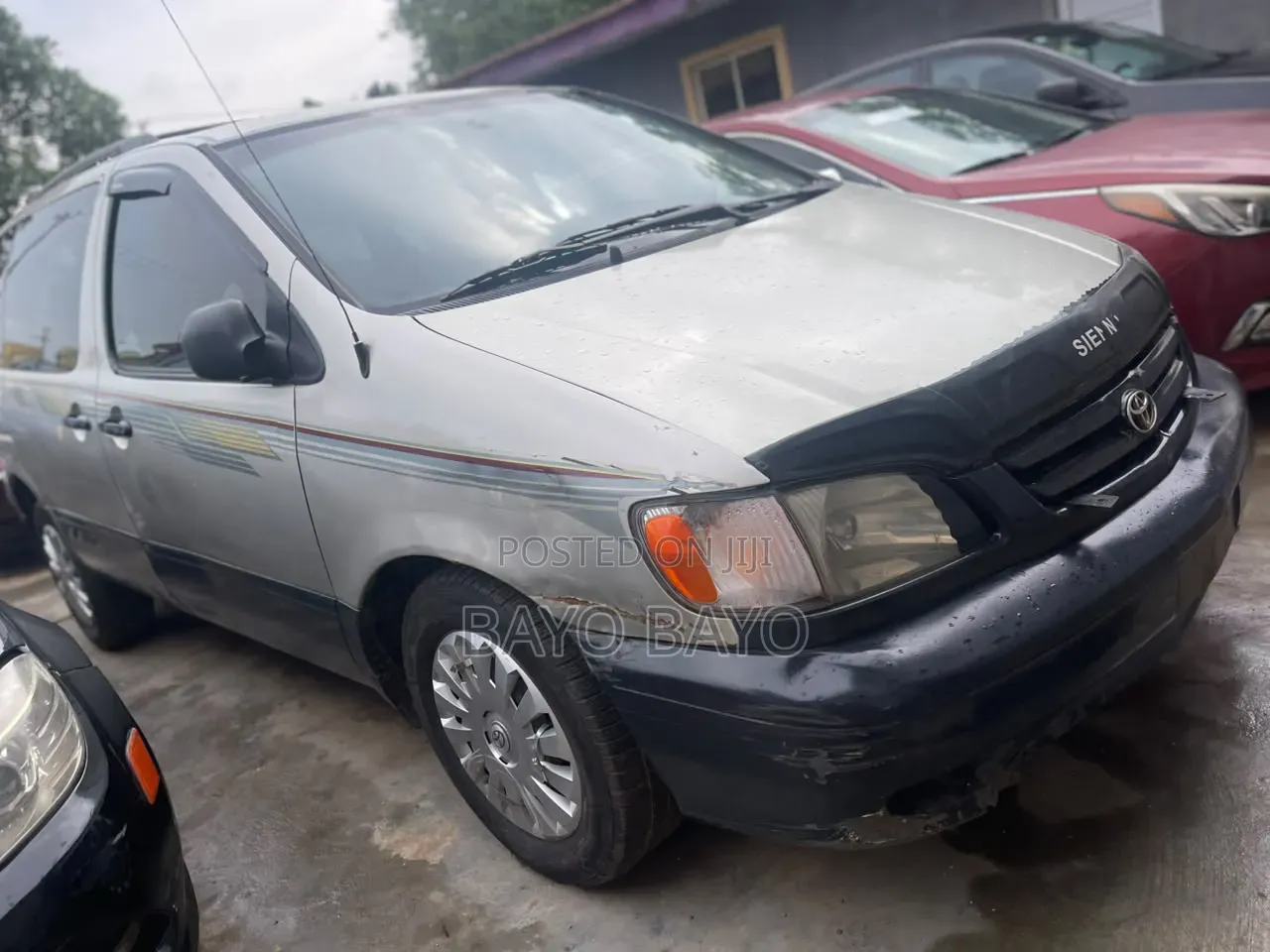 Toyota Sienna 2000 Silver