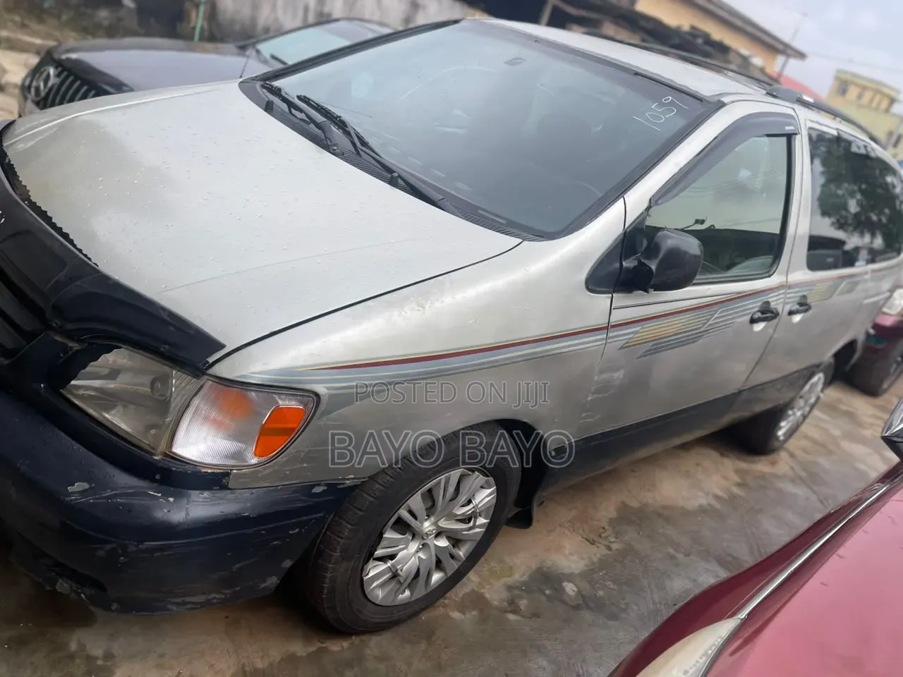 Toyota Sienna 2000 Silver