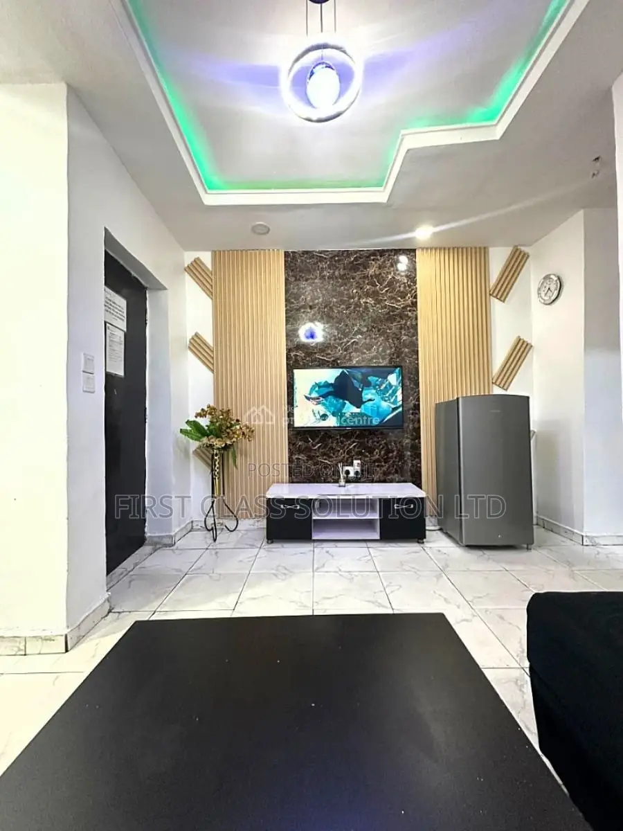Fully Furnished and Serviced Luxury 1 Bedroom Apartment