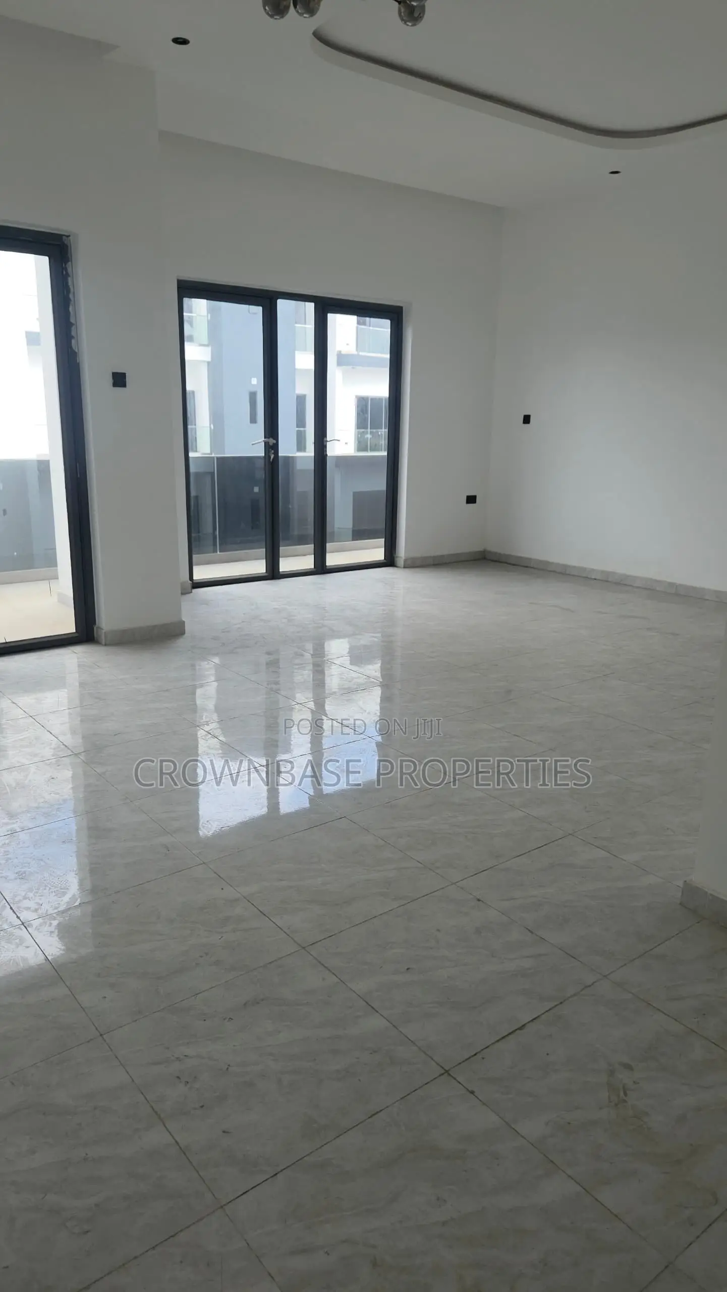 5bdrm Duplex in Ikeja GRA for sale