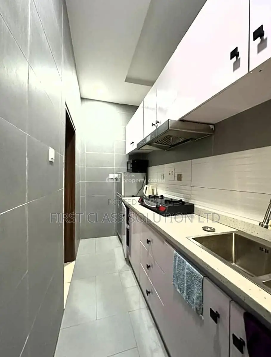 Tastefully Furnished and Serviced Luxury 1 Bedroom Apartment