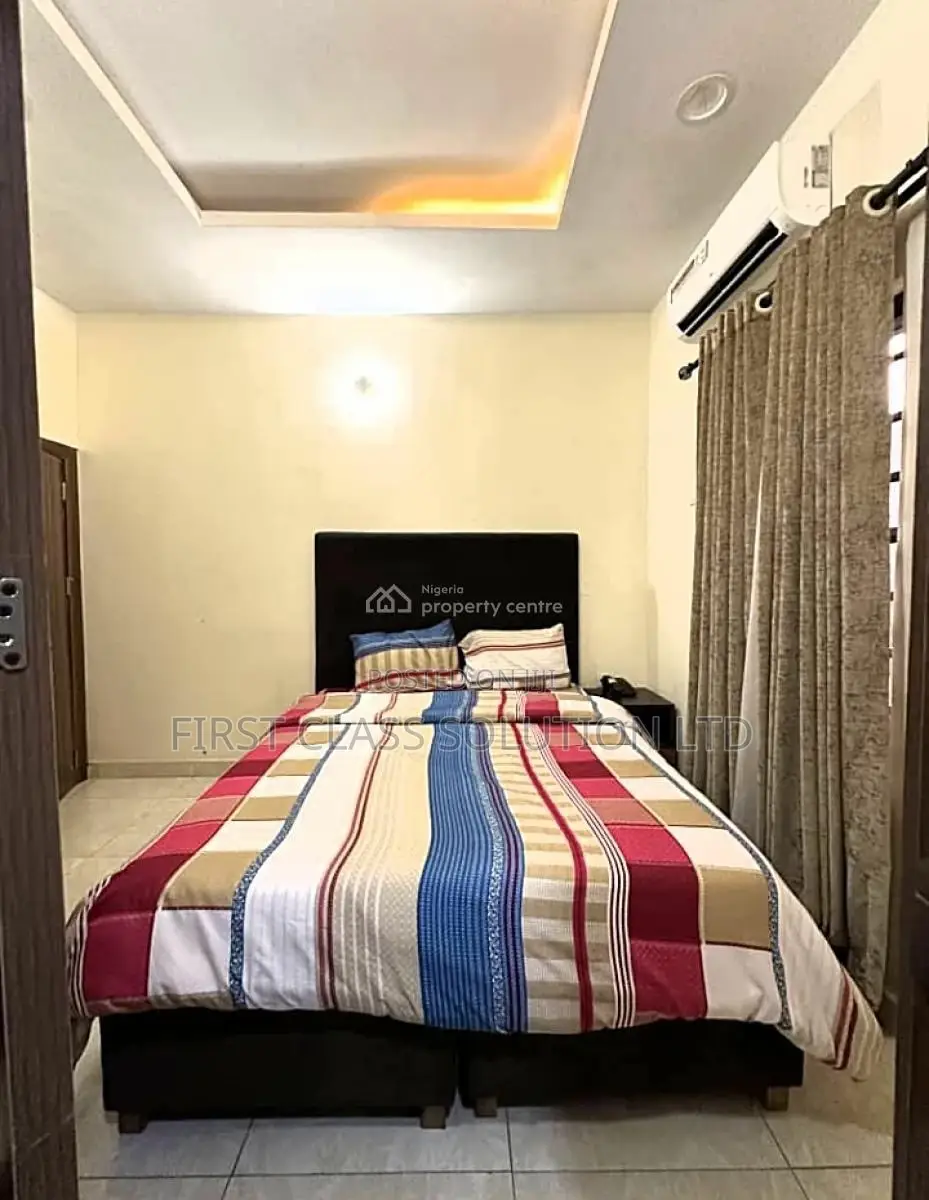 Tastefully Furnished and Serviced Luxury 1 Bedroom Apartment