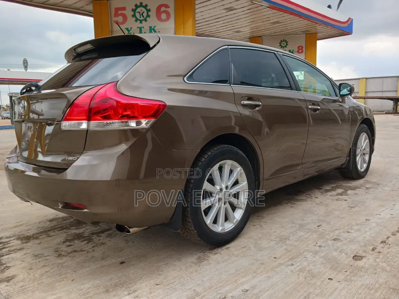 Toyota Venza AWD 2012 Brown