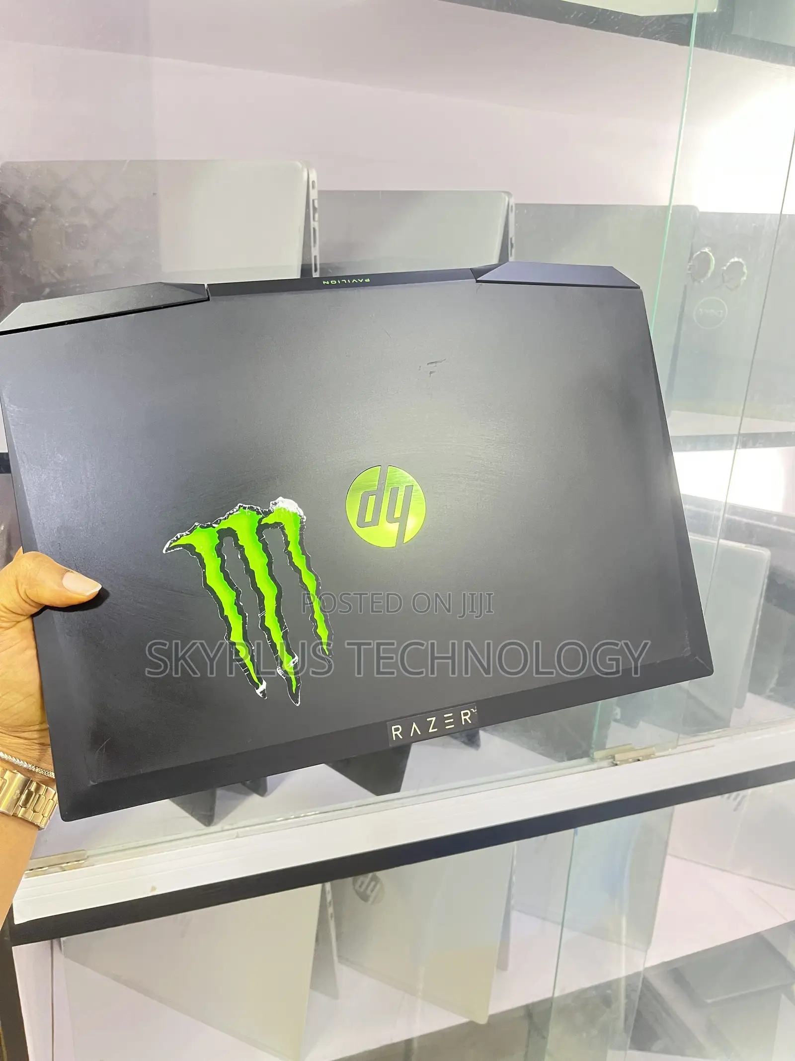 Laptop HP Pavilion Gaming Laptop 15-dk2xxx 16GB Intel Core i5 SSD 256GB