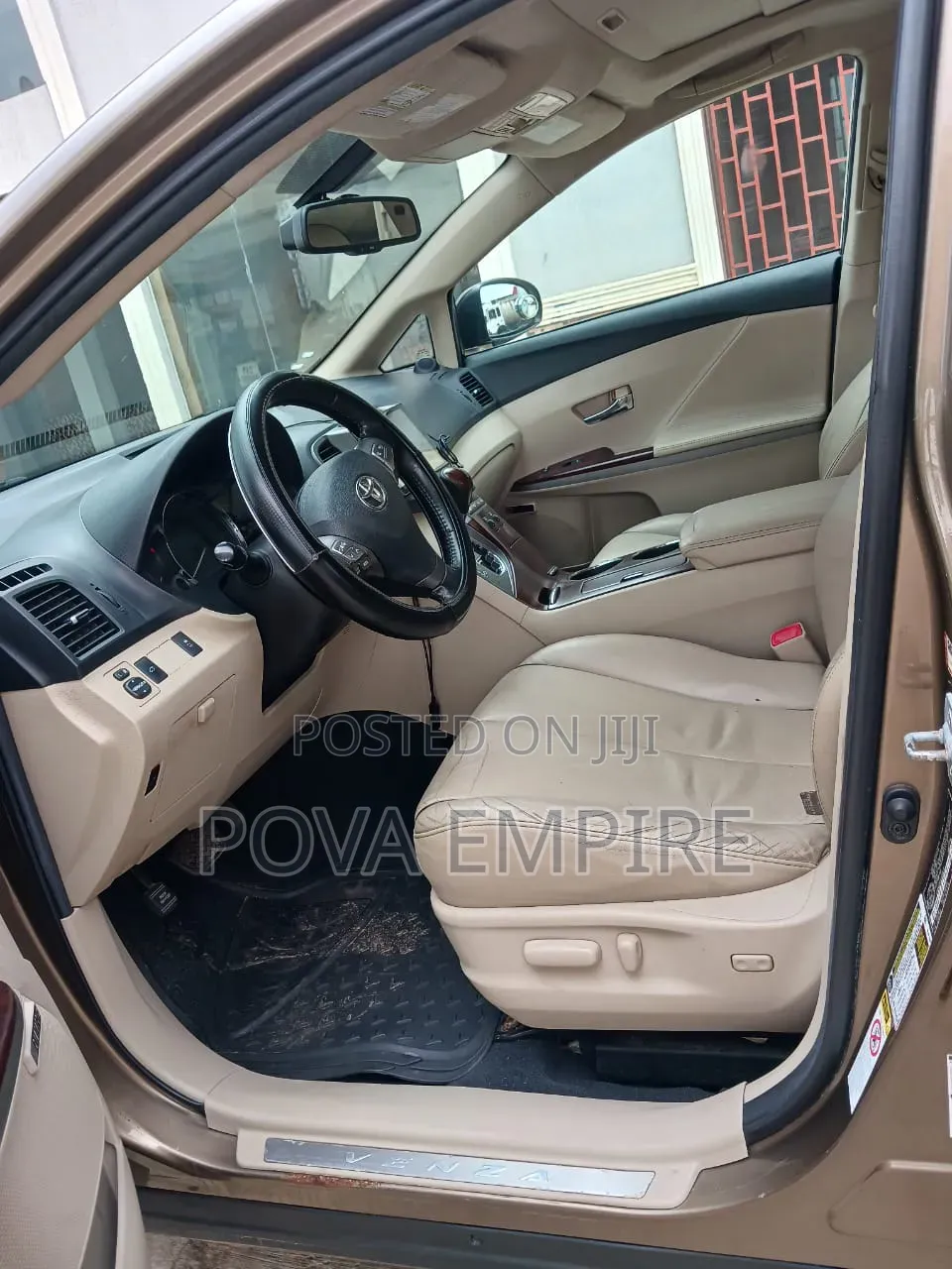 Toyota Venza AWD 2012 Brown